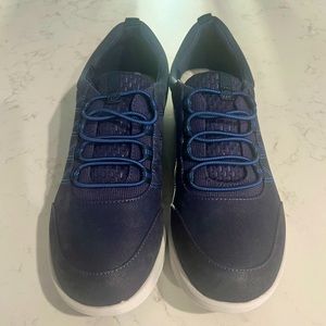 Cloudsteppers by Clarks walking sneakers